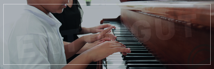 Piyano Müziğe Başlamak İçin Doğru Enstrüman Mı?