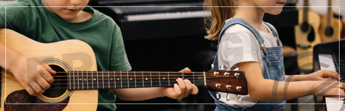 Çocuklar İçin Gitar mı Piyano mu Daha İyi?