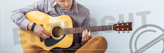 Gitar Çalarken Bilek Ağrısı Neden Olur?